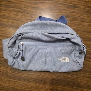 The North Face Roo II Hiker Lumbar Waist Fanny Pack Light Blue Belt Bag